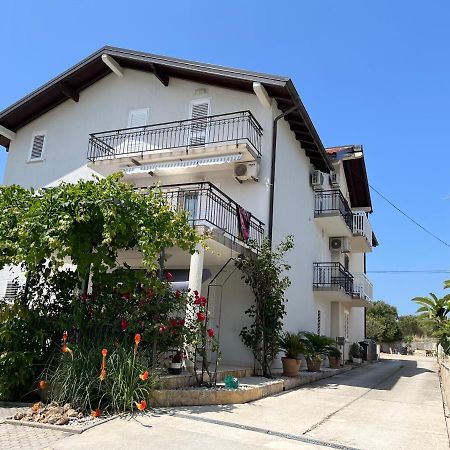Apartments Logos Trogir Bagian luar foto