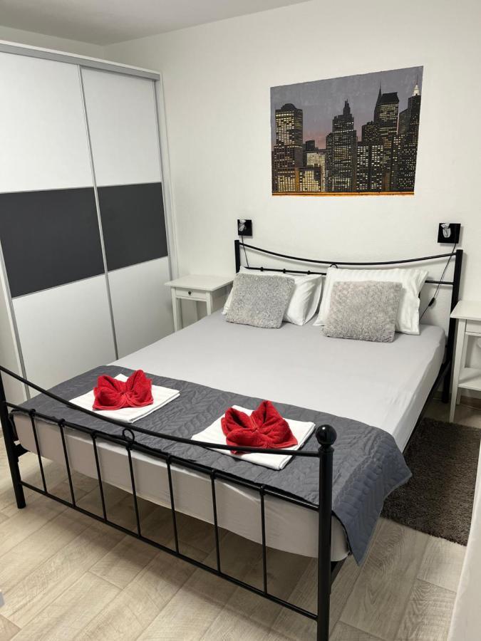 Apartments Logos Trogir Bagian luar foto