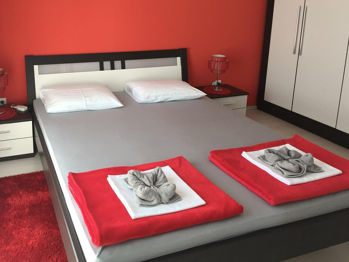 Apartments Logos Trogir Bagian luar foto